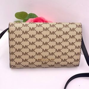 Michael Kors Jet Set LG MF Xbody Clutch